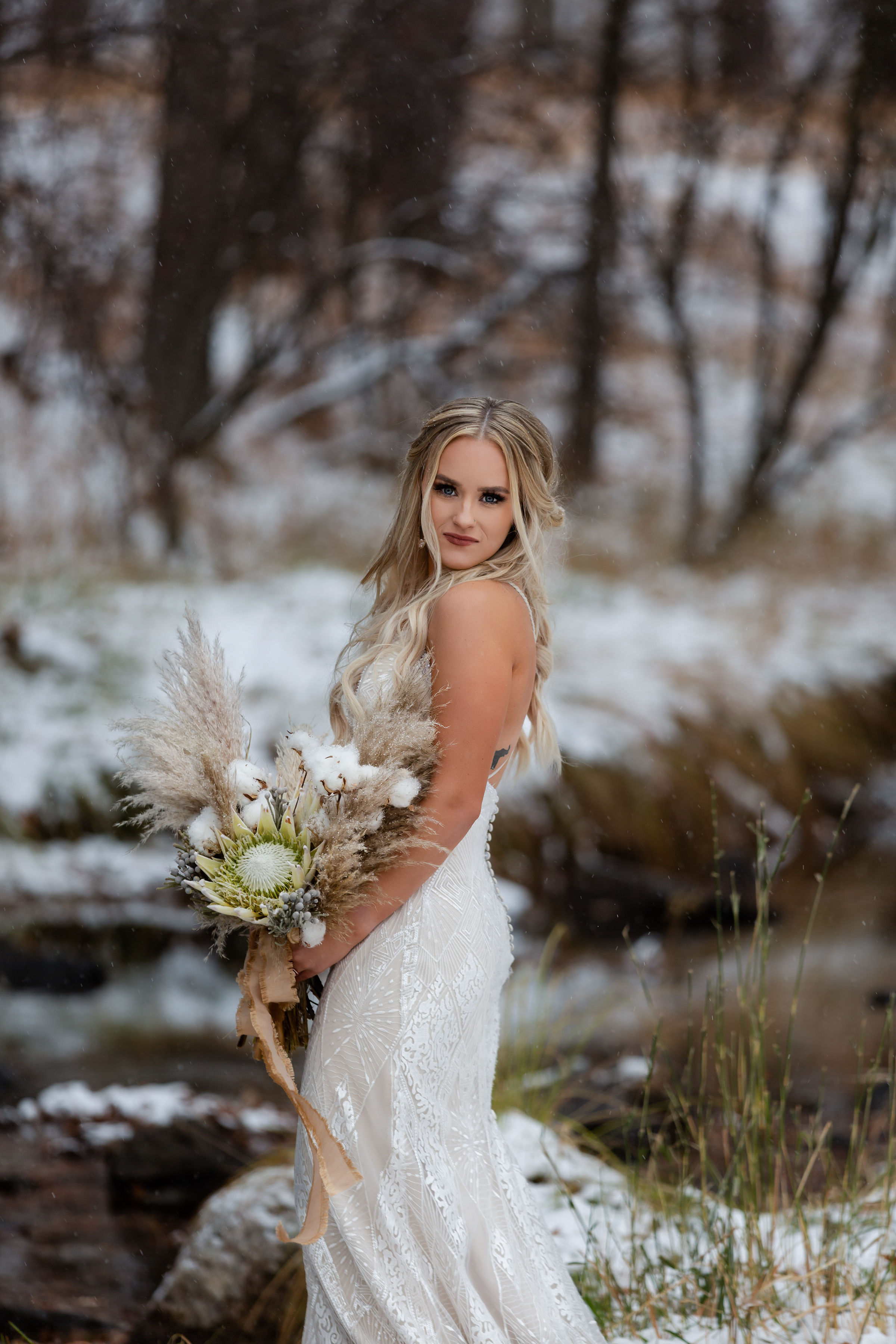 The most beautiful flowers for a winter wedding
