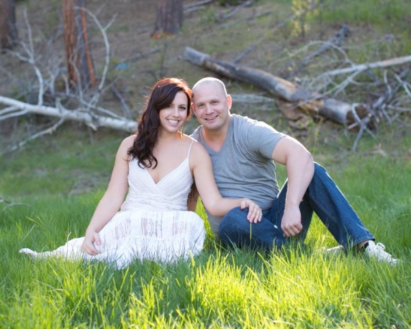 Kaitlin and Clayton Schleusner Engagement Photo