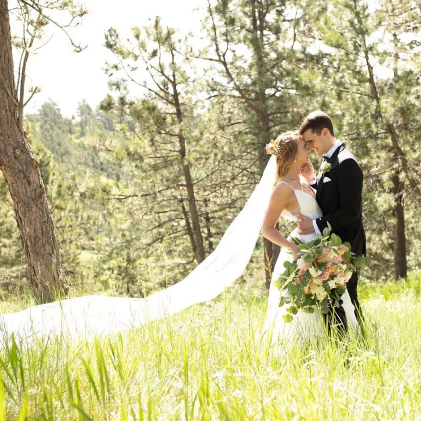 Roots Wedding Florals Vendor Photo